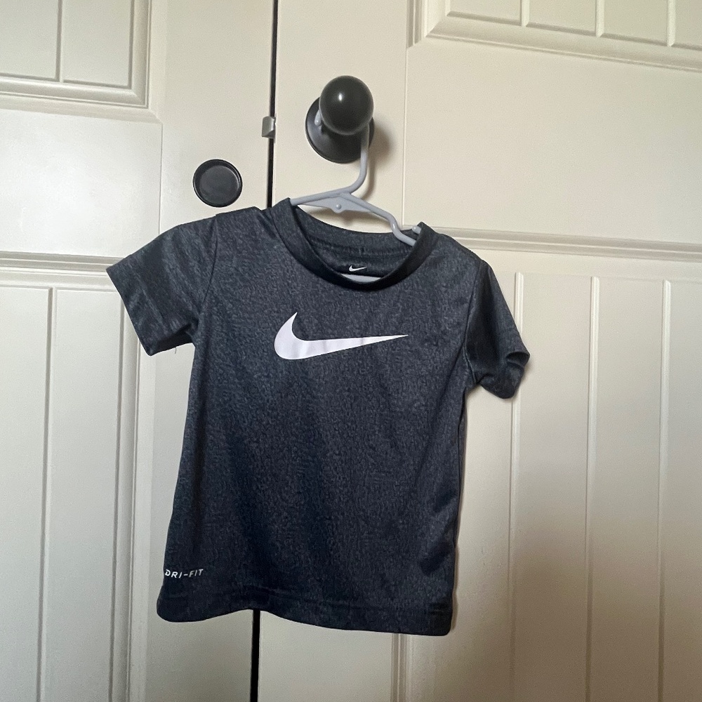 Nike T-shirt